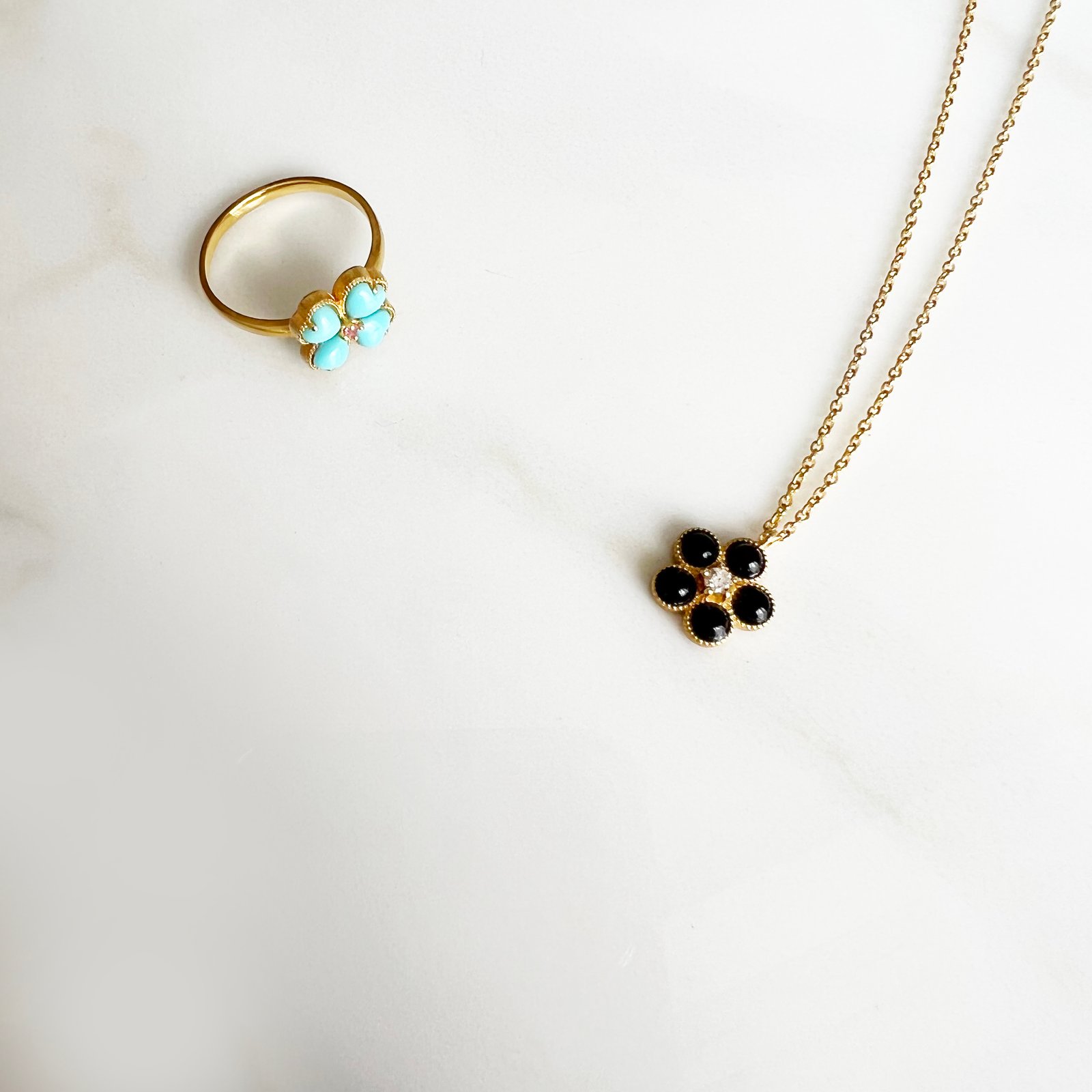 Black onyx daisy necklace